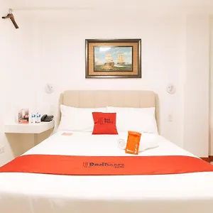 2* Hotel Reddoorz Near Mercado Del